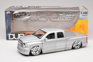 Dodge Ram Tuned Srebrn Jada 1:18 63162-SM Kovina – slika 8 od 8