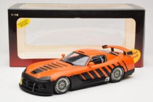 Dodge Viper Competition Coupe Go Man Go Orange AUTOart 1:18 80422 Kovina – slika 6 od 6