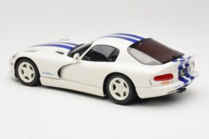 Dodge Viper GTS Stone White GT Spirit 1:18 GT940 Smola – slika 5 od 6