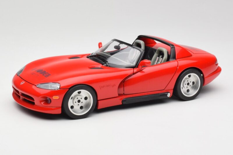Dodge Viper RT/10 Rdeč Omejena Izdaja Bburago 1:18 3025 Kovina