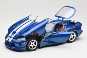 Dodge Viper GTS SR II Modra z Belimi Črtami Bburago 1:18 3330 Kovina – slika 2 od 8