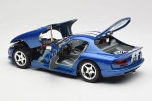 Dodge Viper GTS SR II Modra z Belimi Črtami Bburago 1:18 3330 Kovina – slika 5 od 8