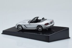 Dodge Viper SRT-10 Srebrna AUTOart 1:43 51703 Kovina – slika 3 od 4