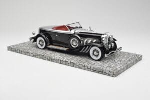 Duesenberg Model J Torpedo Disappearing Top Convertible Coupe Srebrn Črn Minichamps 1:18 107150431 Smola – slika 4 od 6