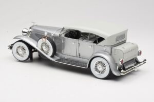 Duesenberg SJ Srebrna GreenLight 1:18 13525 Kovina – slika 7 od 8