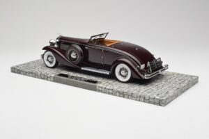 Duesenberg SJN Convertible Coupe Bordo Minichamps 1:18 107150331 Kovina – slika 4 od 6