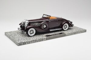Duesenberg SJN Convertible Coupe Bordo Minichamps 1:18 107150331 Kovina