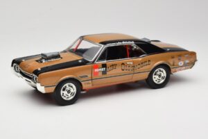 Oldsmobile 442 Hurst Hairy Olds Twin-Engine 4WD 1966 Highway 61 1:18 50089 Kovina