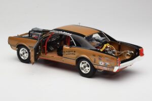 Oldsmobile 442 Hurst Hairy Olds Twin-Engine 4WD 1966 Highway 61 1:18 50089 Kovina – slika 5 od 8