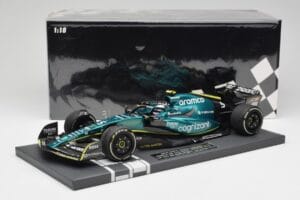 Aston Martin AMR22 Aramco #5 S. Vettel Abu Dhabi GP 2022 Last Race Collector's Edition Minichamps 1:18 117222205 Smola – slika 7 od 7