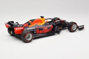 Aston Martin Red Bull Racing RB15 #33 M. Verstappen F1 2019 Minichamps 1:18 110190033 Kovina – slika 2 od 7