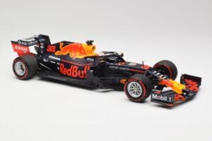 Aston Martin Red Bull Racing RB15 #33 M. Verstappen F1 2019 Minichamps 1:18 110190033 Kovina – slika 4 od 7
