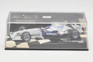 BMW Sauber F1.06 #11 J. Villeneuve F1 2006 Minichamps 1:43 400060017 Kovina – slika 5 od 5