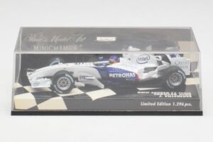 BMW Sauber F1.06 J. Villeneuve Showcar F1 2006 Minichamps 1:43 400060087 Kovina – slika 4 od 5