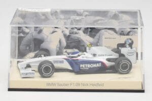 BMW Sauber F1.09 #6 N. Heidfeld F1 2009 v2 Minichamps 1:43 80422155795 Kovina – slika 5 od 5