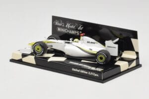 Brawn GP Mercedes BGP001 #22 J. Button Showcar 2009 Minichamps 1:43 400090092 Kovina – slika 3 od 5