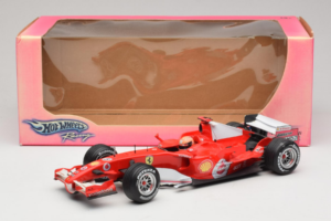 Ferrari 248 F1 #5 M. Schumacher German GP Hockenheimring 2006 Hot Wheels 1:18 J2887 Kovina – slika 6 od 6