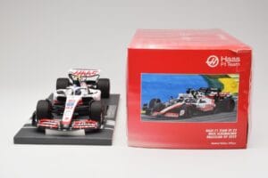 Haas VF-22 #47 M. Schumacher Brazilian GP 2022 Minichamps 1:18 117222147 Smola – slika 6 od 7