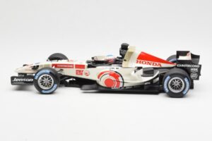 Honda Racing Team RA106 #12 J. Button F1 2006 Minichamps 1:18 100060012 Kovina – slika 3 od 6
