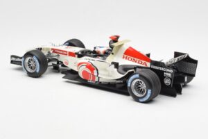 Honda Racing Team RA106 #11 R. Barrichello F1 2006 Minichamps 1:18 100060011 Kovina – slika 5 od 6