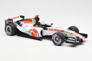 Honda RA106 Honda Racing Team R. Barrichello F1 Showcar 2006 Minichamps 1:18 08MF1-06B-CRB18 Kovina – slika 4 od 6