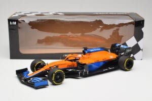 McLaren MCL35M #3 D. Ricciardo Bahrain GP 2021 Minichamps 1:18 530211803 Kovina – slika 7 od 7
