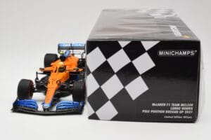 McLaren MCL35M #4 L. Norris Pole Position Russian GP 2021 Minichamps 1:18 530213404 Kovina – slika 6 od 7