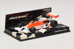 McLaren M26 Ford J. Hunt F1 1977 Minichamps 1:43 530774301 Kovina – slika 2 od 5