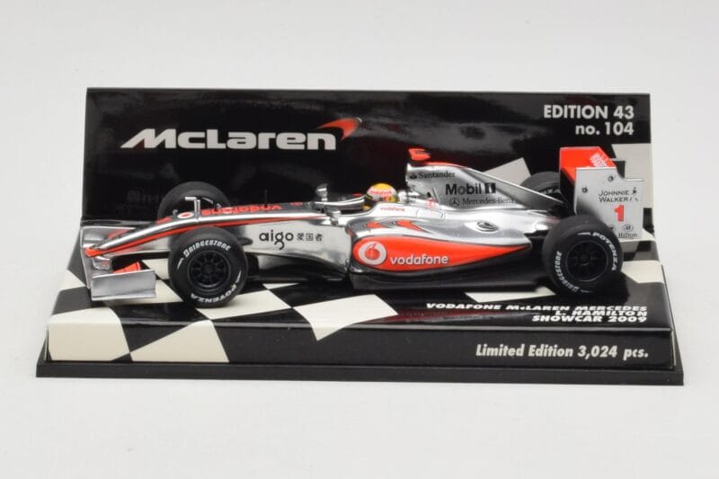 McLaren Mercedes MP4-24 #1 L. Hamilton Showcar 2009 Minichamps 1:43 530094371 Kovina