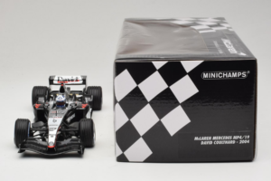 McLaren MP4/19 Mercedes D. Coulthard F1 2004 Minichamps 1:18 530041805 Kovina – slika 6 od 7