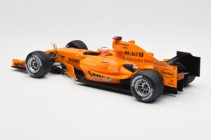 McLaren Mercedes MP4-20 G. Paffett F1 Test Car 2006 Minichamps 1:18 B66962342 Kovina – slika 5 od 6