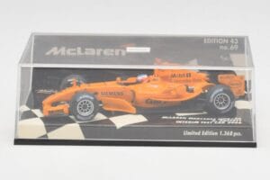 McLaren Mercedes MP4-20 G. Paffett Test Car 2006 Minichamps 1:43 530064395 Kovina – slika 5 od 5