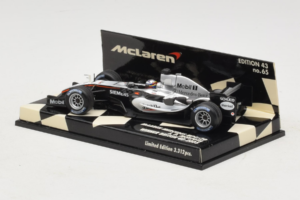 McLaren MP4-20 Mercedes #10 J.P. Montoya British GP Winner F1 2005 Minichamps 1:43 530054320 Kovina – slika 3 od 5