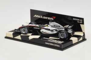 McLaren MP4-20 Mercedes P. de la Rosa F1 2005 Minichamps 1:43 530054315 Kovina – slika 3 od 5