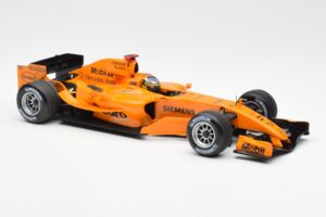 McLaren Mercedes MP4-20 P. de la Rosa F1 Test Car 2005 Minichamps 1:18 B66962343 Kovina – slika 4 od 6