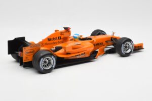 McLaren Mercedes MP4-20 P. de la Rosa F1 Test Car 2006 Minichamps 1:18 PEDRO001 Kovina – slika 2 od 6