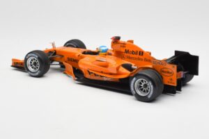McLaren Mercedes MP4-20 P. de la Rosa F1 Test Car 2006 Minichamps 1:18 PEDRO001 Kovina – slika 5 od 6