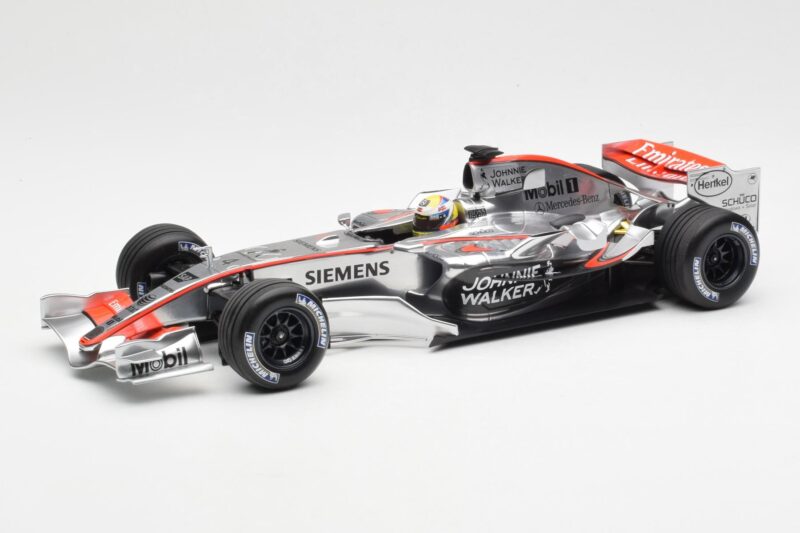 McLaren Mercedes MP4-21 #4 J.P. Montoya F1 2006 Minichamps 1:18 530061804 Kovina