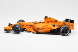 McLaren MP4-21 Mercedes #4 J.P. Montoya Interim Livery 2006 Minichamps 1:18 530061874 Kovina – slika 3 od 6