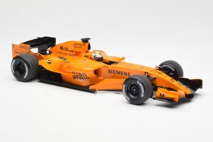 McLaren MP4-21 Mercedes #4 J.P. Montoya Interim Livery 2006 Minichamps 1:18 530061874 Kovina – slika 4 od 6