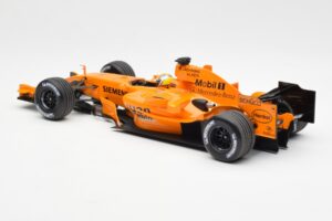McLaren MP4-21 Mercedes #4 J.P. Montoya Interim Livery 2006 Minichamps 1:18 530061874 Kovina – slika 5 od 6