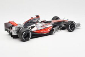 McLaren MP4-21 Mercedes #4 J-P. Montoya Showcar 2006 Minichamps 1:18 MONTOYA002 Kovina – slika 2 od 6
