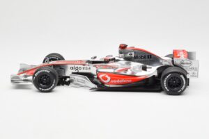 McLaren MP4-21 Mercedes #4 J-P. Montoya Showcar 2006 Minichamps 1:18 MONTOYA002 Kovina – slika 3 od 6