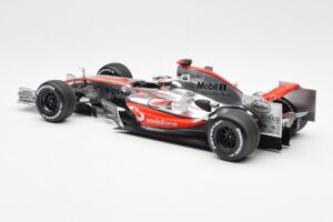 McLaren MP4-21 Mercedes #4 J-P. Montoya Showcar 2006 Minichamps 1:18 MONTOYA002 Kovina – slika 5 od 6