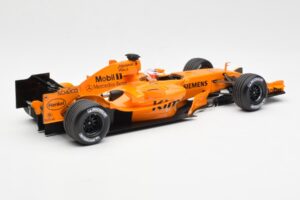 McLaren MP4-21 Mercedes #3 K. Raikkonen Interim Livery 2006 Minichamps 1:18 530061873 Kovina – slika 2 od 6