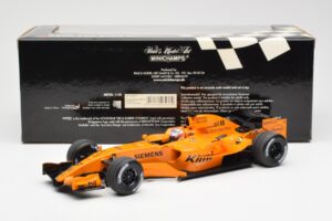 McLaren MP4-21 Mercedes #3 K. Raikkonen Interim Livery 2006 Minichamps 1:18 530061873 Kovina – slika 6 od 6