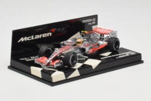 McLaren Mercedes MP4-22 #2 L. Hamilton Race Car 2007 Minichamps 1:43 530074302 Kovina – slika 2 od 5