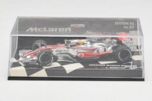 McLaren Mercedes MP4-22 #2 L. Hamilton Race Car 2007 Minichamps 1:43 530074302 Kovina – slika 5 od 5