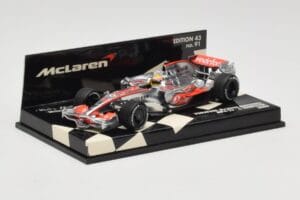 McLaren Mercedes MP4-23 #22 L. Hamilton Race Car 2008 Minichamps 1:43 530084322 Kovina – slika 2 od 5
