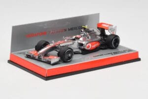 McLaren Mercedes MP4-24 #2 H. Kovalainen Race Car 2009 Minichamps 1:43 503094302 Kovina – slika 2 od 5
